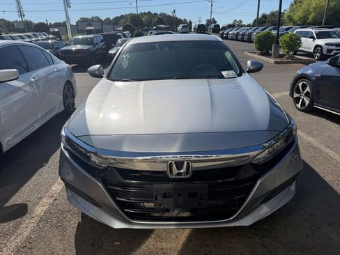 Used 2018 Honda Accord LX image 2
