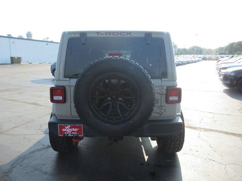Used 2022 Jeep Wrangler Unlimited Sport AWD/4WD image 7