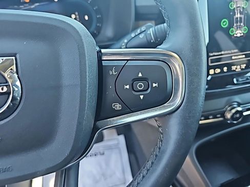 Used 2023 Volvo XC40 B5 Plus w/ Protection Package Premier image 22