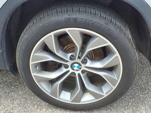 Used 2018 BMW X4 xDrive28i AWD/4WD image 7