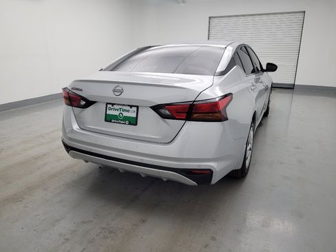 Used 2024 Nissan Altima 2.5 S FWD image 7