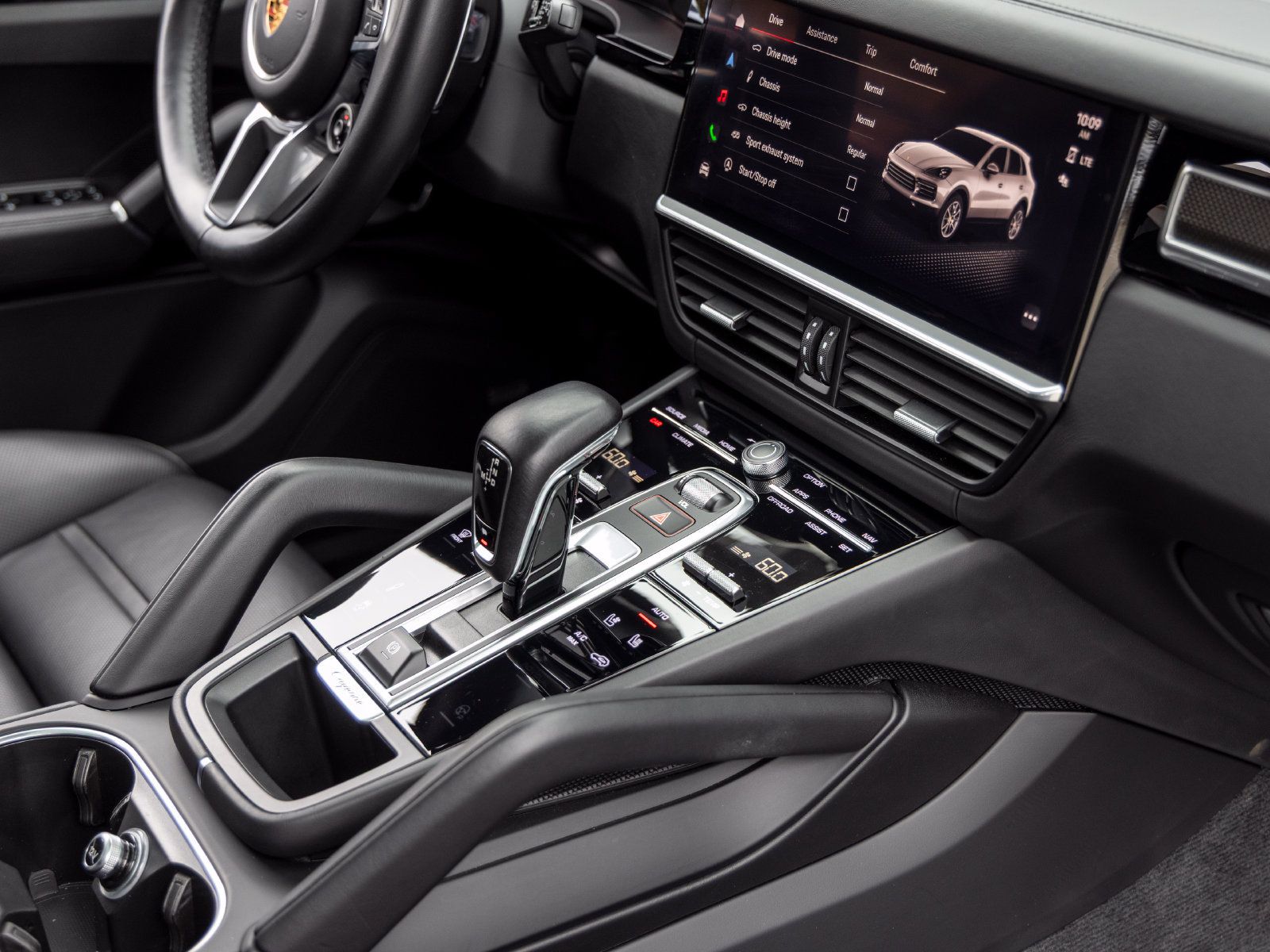 Certified 2023 Porsche Cayenne GTS AWD/4WD image 67