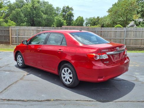 Used 2011 Toyota Corolla LE image 4