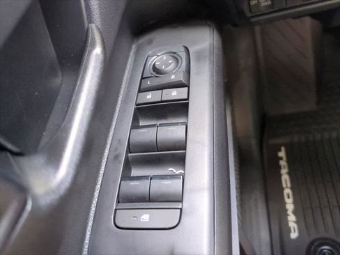 Certified 2026 Toyota Tacoma SR5 image 21