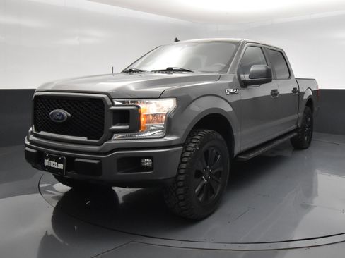 Used 2020 Ford F150 XL w/ Equipment Group 101A Mid RWD image 2