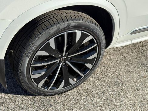 New 2026 Volvo XC90 B6 Plus w/ Protection Package image 4
