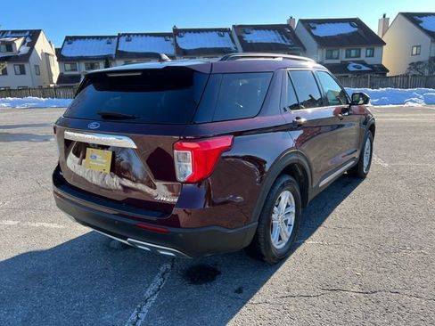 Used 2022 Ford Explorer XLT w/ Equipment Group 202A image 11