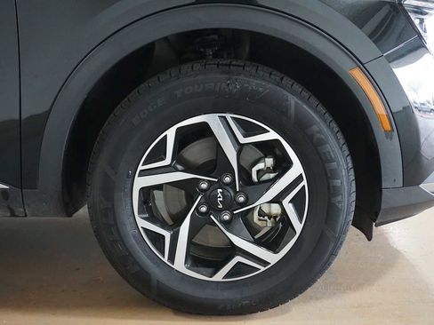 Used 2024 Kia Sportage LX image 11
