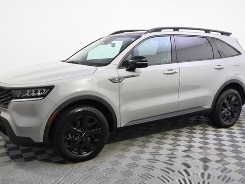 Used 2023 Kia Sorento S w/ Panoramic Sunroof Package AWD/4WD image 2