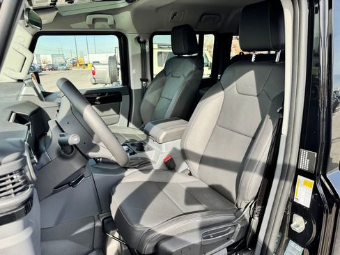 New 2025 INEOS Grenadier AWD/4WD image 9