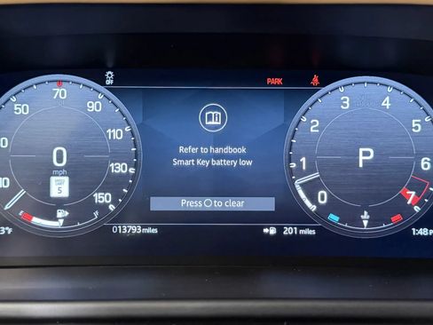 Used 2025 Land Rover Defender 130 X-Dynamic SE AWD/4WD image 22