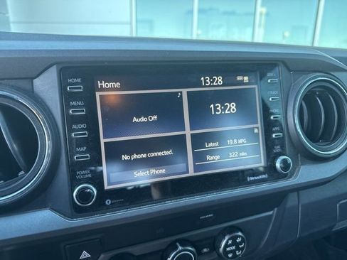 Used 2020 Toyota Tacoma TRD Sport w/ Technology Package image 6