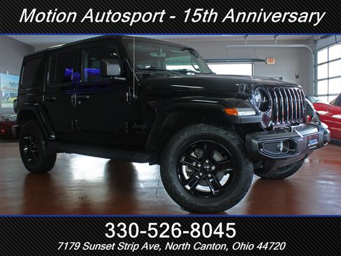 Used 2022 Jeep Wrangler Unlimited Sahara image 2