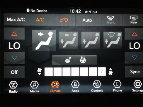 Used 2018 Jeep Wrangler Unlimited Sahara w/ Cold Weather Group AWD/4WD image 14