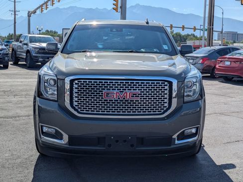 Used 2017 GMC Yukon Denali w/ Open Road Package AWD/4WD image 10