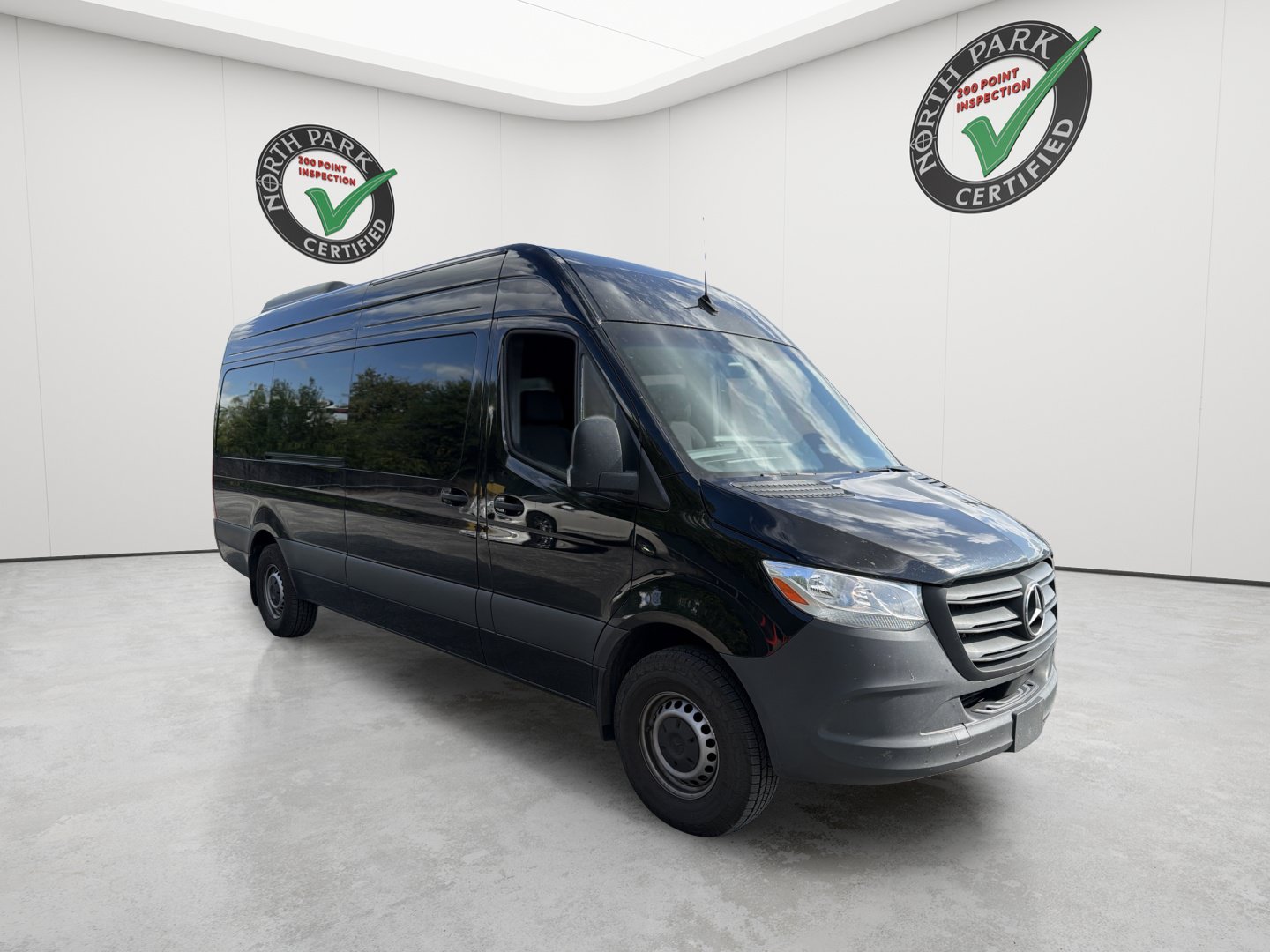 Used 2025 Mercedes-Benz Sprinter 2500 image 7