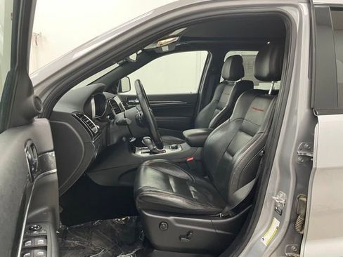Used 2021 Jeep Grand Cherokee Trailhawk w/ Trailhawk Luxury Group AWD/4WD image 9