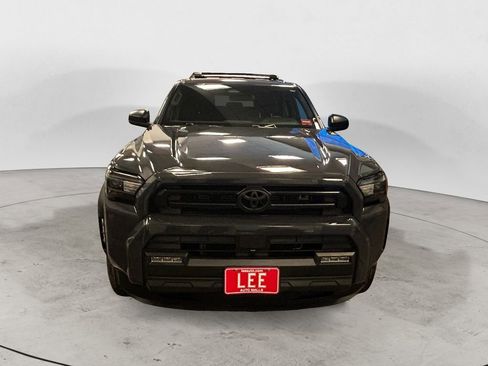 Certified 2025 Toyota 4Runner SR5 AWD/4WD image 8