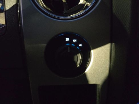 Used 2013 Ford F150 XLT w/ Mid Equipment Group image 16