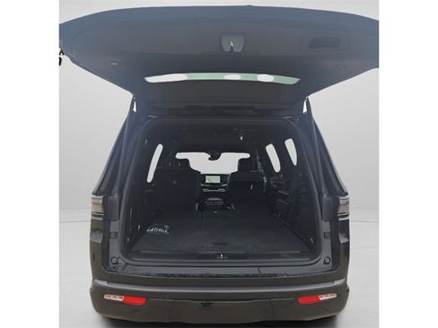 New 2026 Jeep Grand Wagoneer Limited image 23