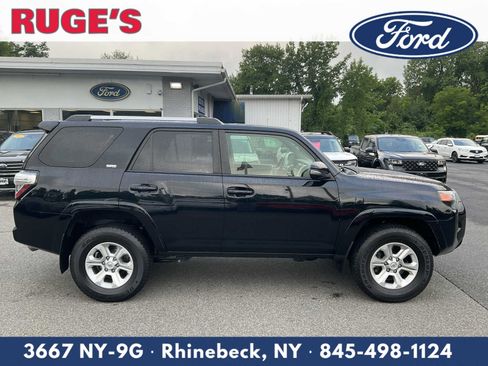 Used 2023 Toyota 4Runner SR5 Premium AWD/4WD image 2