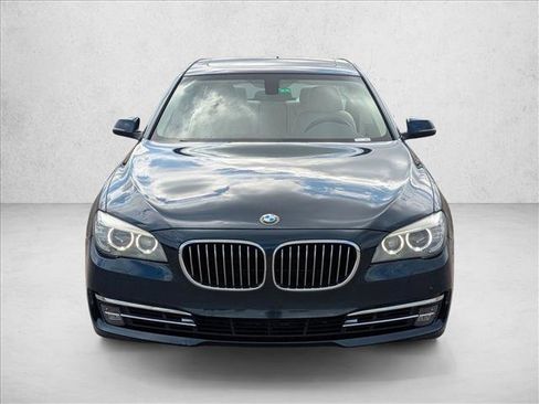 Used 2013 BMW 750i RWD image 2