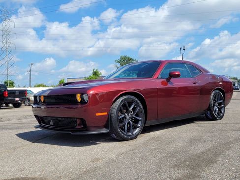 Used 2021 Dodge Challenger R/T w/ Blacktop Package RWD image 10
