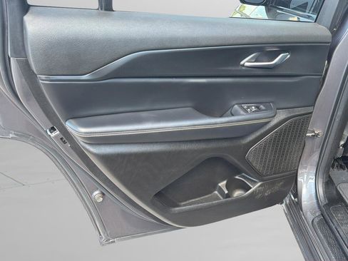 Used 2023 Jeep Grand Cherokee L Laredo AWD/4WD image 15