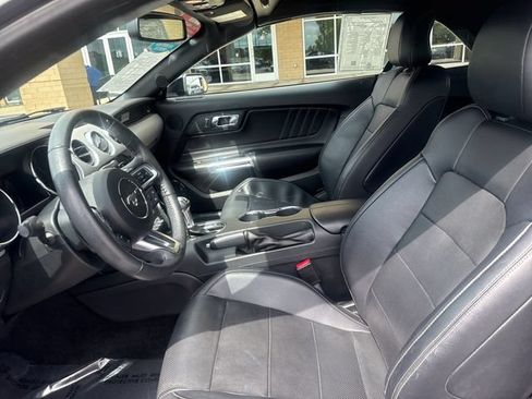 Used 2016 Ford Mustang GT Premium w/ Equipment Group 401A RWD image 8