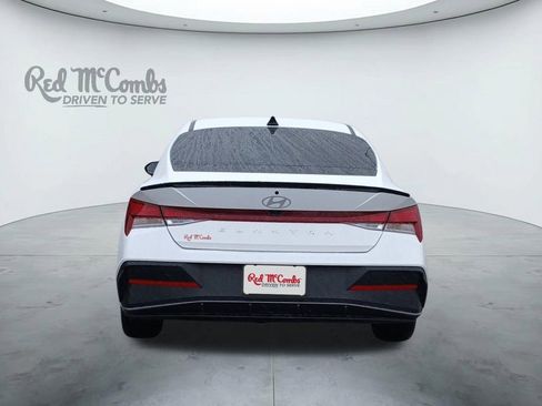 Used 2025 Hyundai Elantra Sport image 4
