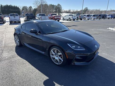 Used 2022 Toyota GR86 image 1