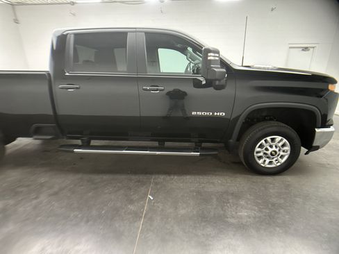 Used 2025 Chevrolet Silverado 2500 LT w/ Convenience Package image 10
