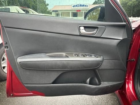 Used 2020 Kia Optima SE FWD image 9