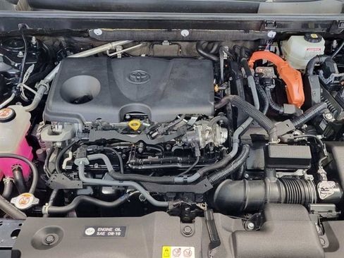 Used 2023 Toyota RAV4 SE image 43