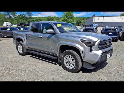 Used 2024 Toyota Tacoma SR5 AWD/4WD image 2