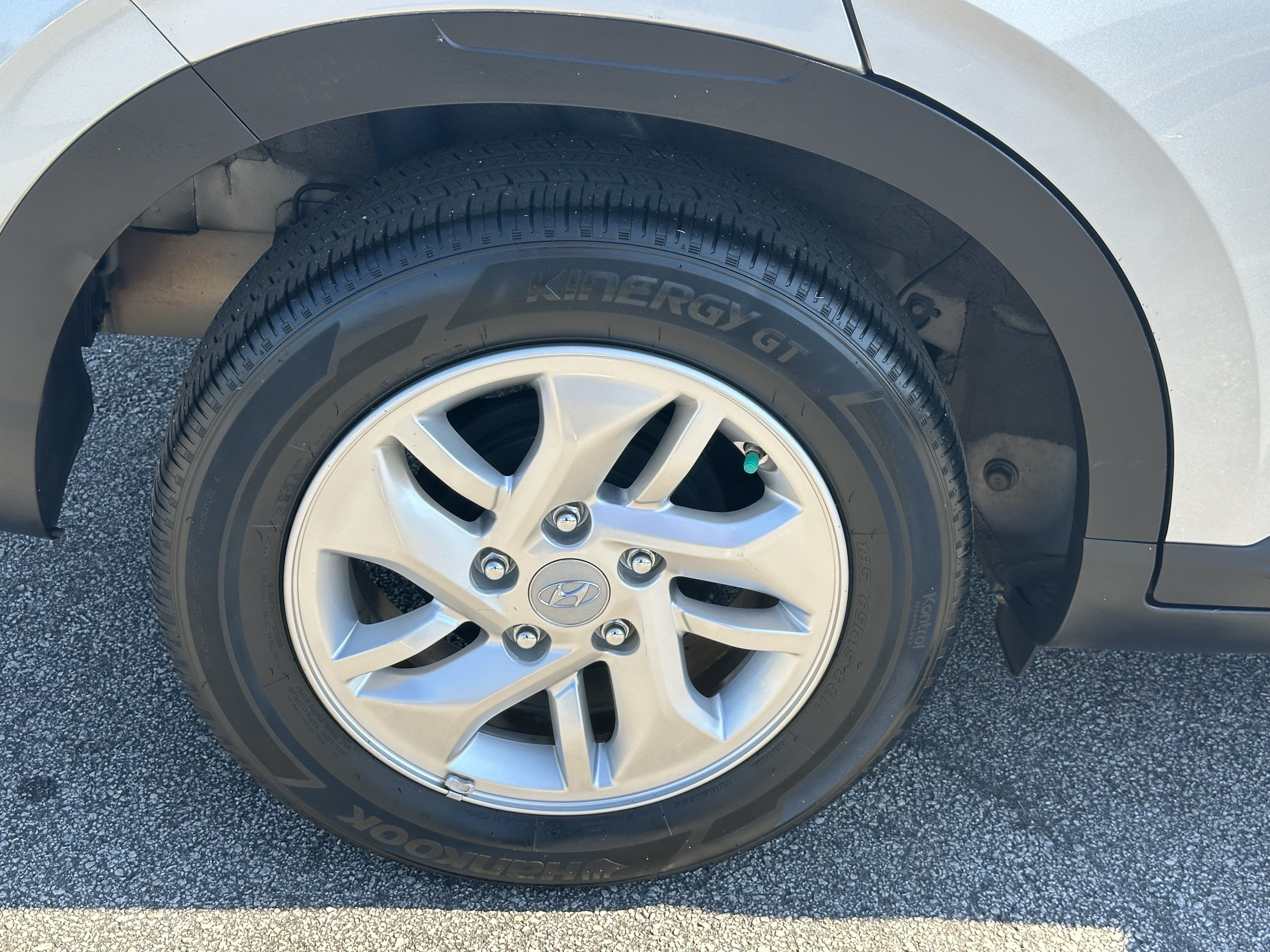 Used 2022 Hyundai Venue SE w/ Cargo Package FWD image 17