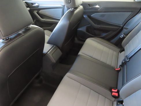 New 2026 Volkswagen Jetta SE FWD image 22