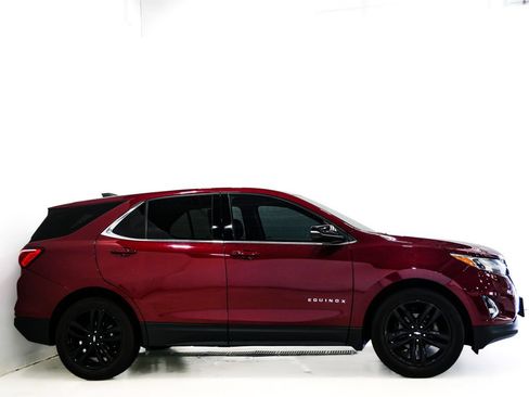 Used 2020 Chevrolet Equinox LT w/ Sport Edition FWD image 4