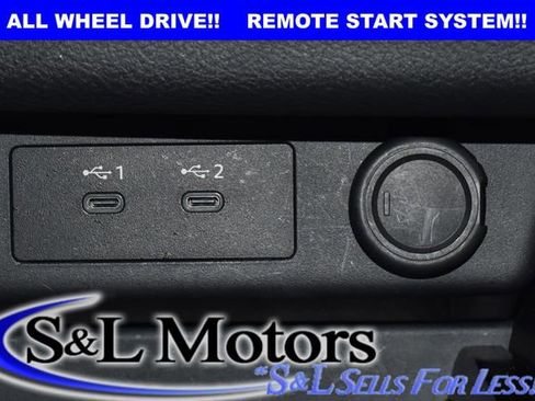 Used 2025 Nissan Rogue SV AWD/4WD image 19