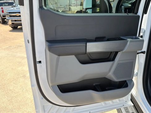 Used 2024 Ford F250 XLT AWD/4WD image 11