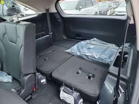 New 2026 Kia Sorento S w/ S Panoramic Sunroof Package image 7