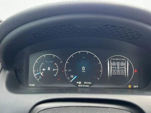 Used 2016 Jaguar XJ Supercharged RWD image 28