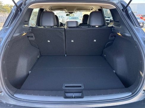 New 2026 Nissan Kicks SR w/ Cold Weather Package image 12