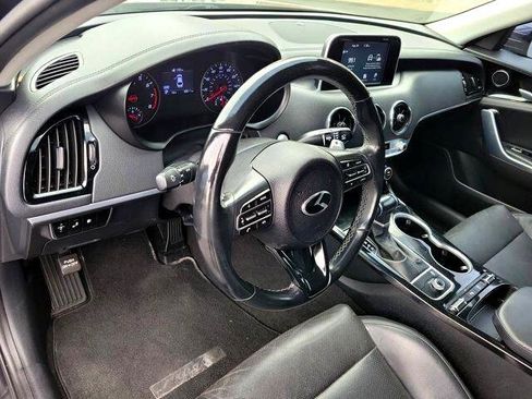 Used 2019 Kia Stinger image 17