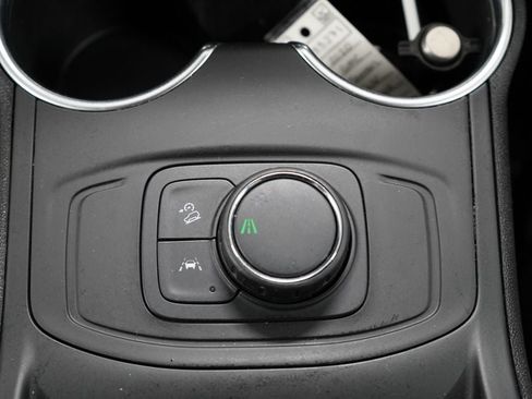 Used 2020 GMC Terrain SLE FWD image 18