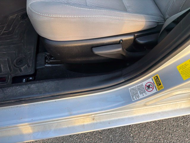 Used 2014 Toyota Corolla LE FWD image 38