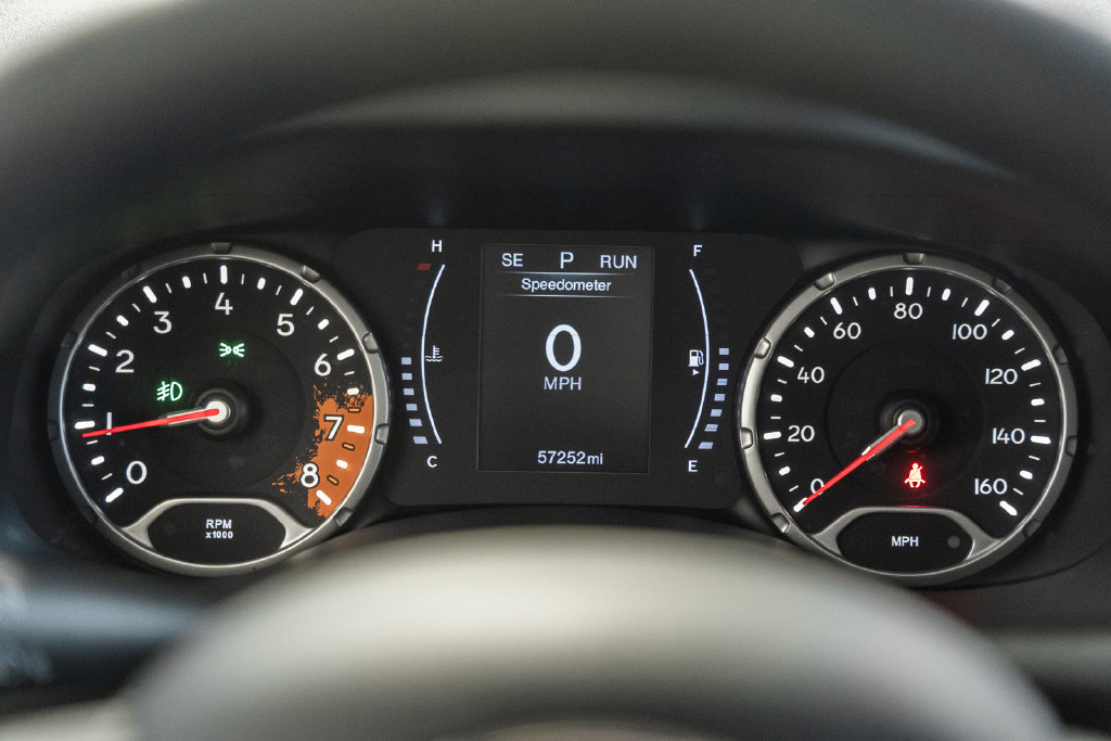 Certified 2018 Jeep Renegade Latitude AWD/4WD image 39