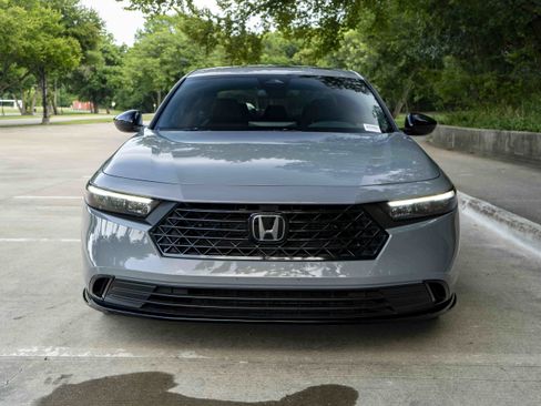 Used 2025 Honda Accord Sport image 3