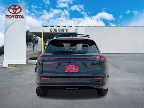 New 2026 Toyota Crown Signia image 7