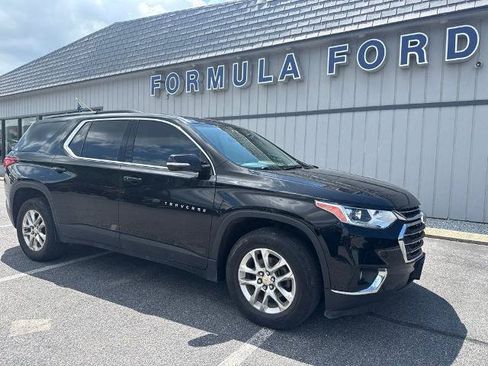 Used 2019 Chevrolet Traverse LT w/ LPO, Cargo Package AWD/4WD image 1